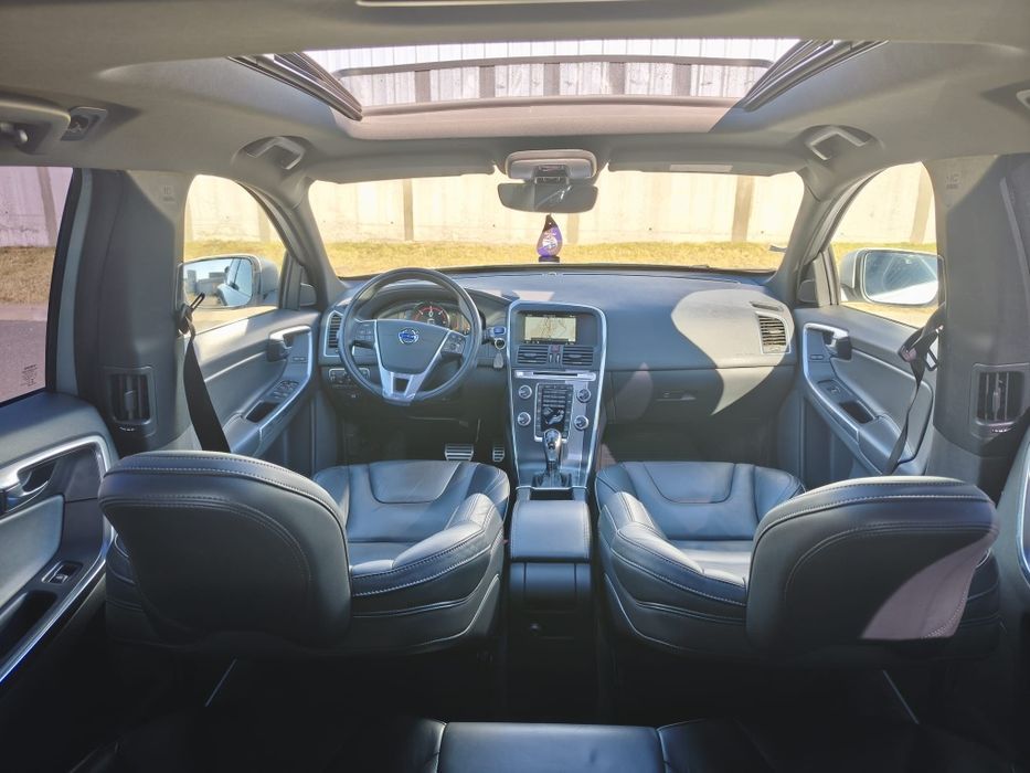 VOLVO XC 60 /AN 2016/2.4 Diesel 190 CP/CUTIE AUTOMATA /TRACȚIUNE 4* 4
