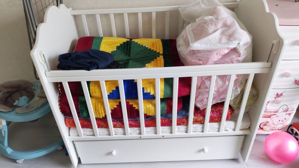 Отдам манеж даром