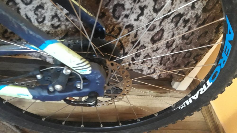 Vand bicicleta ROCKRIDER520