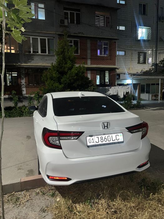 Продается машина Honda Crider