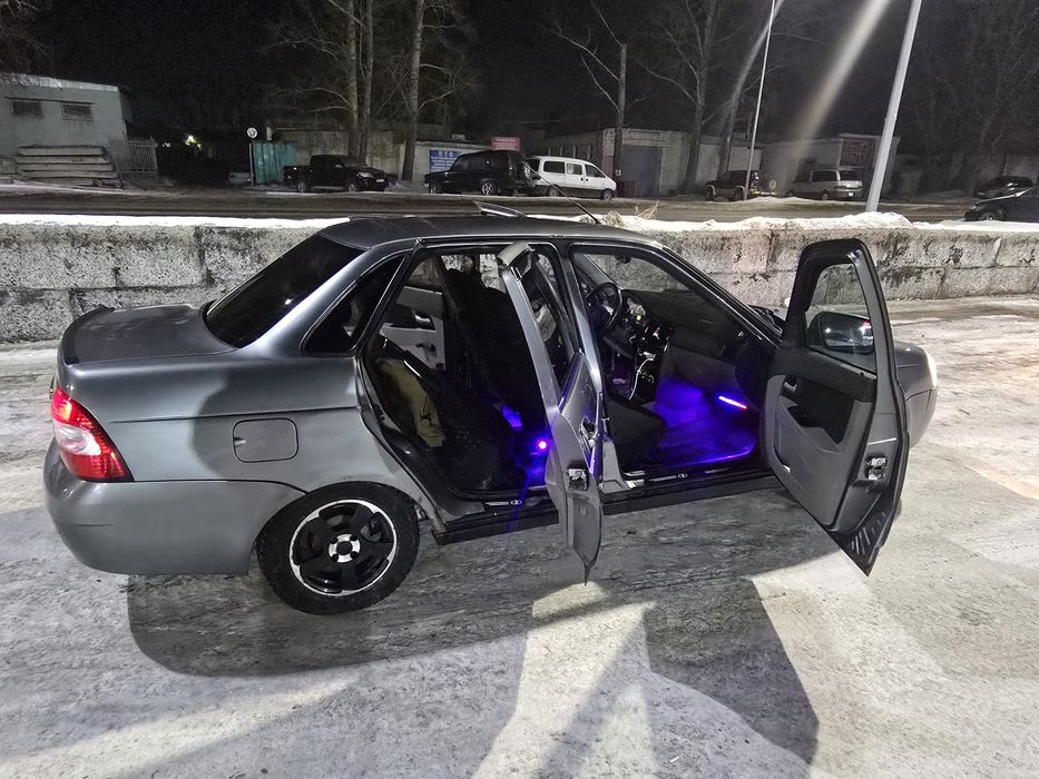 Продам Приору 2010 года