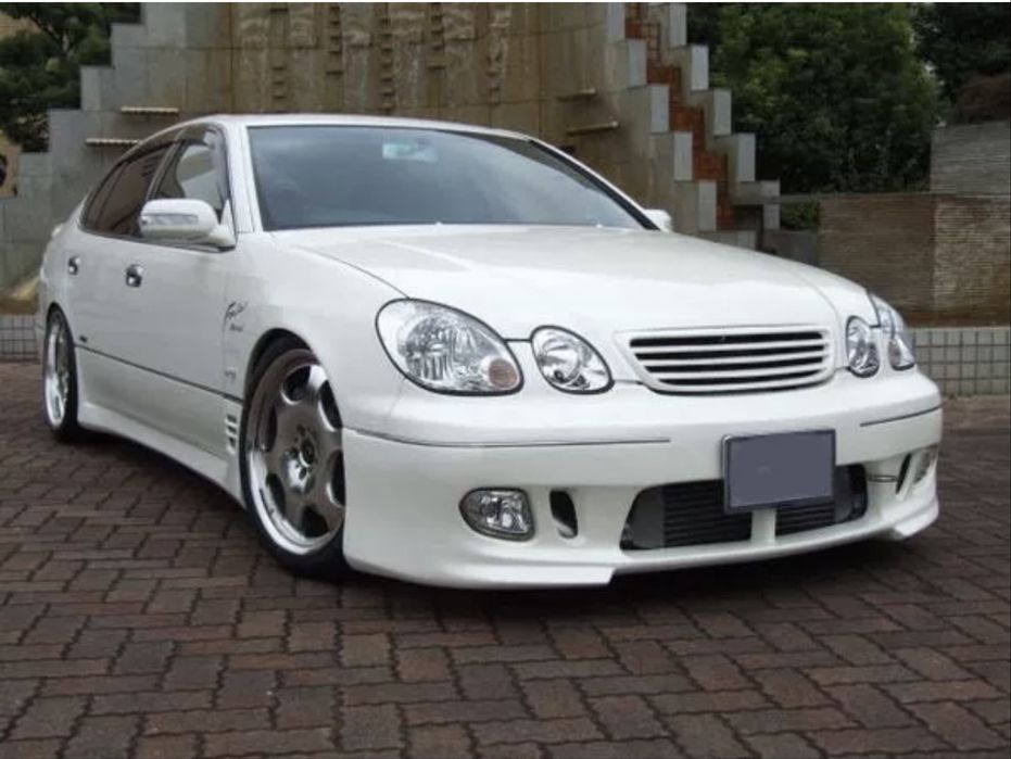 Передний бампер Aristo gs300 jzs160