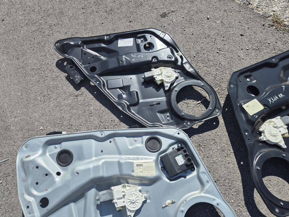 Стъклоповдигач Мерцедес ГЛ Х164 МЛ W164 Mercedes GL ML стъкло