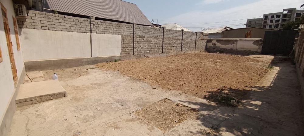 Учхозда 3.9 сотхли участка сотилади