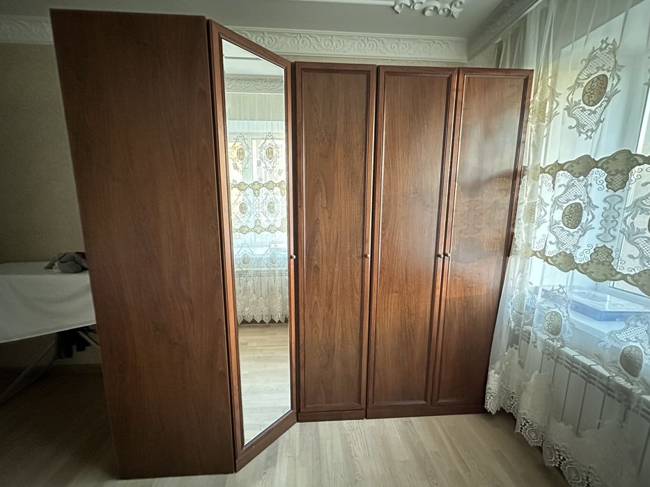 Срочно продам шкаф для спальни