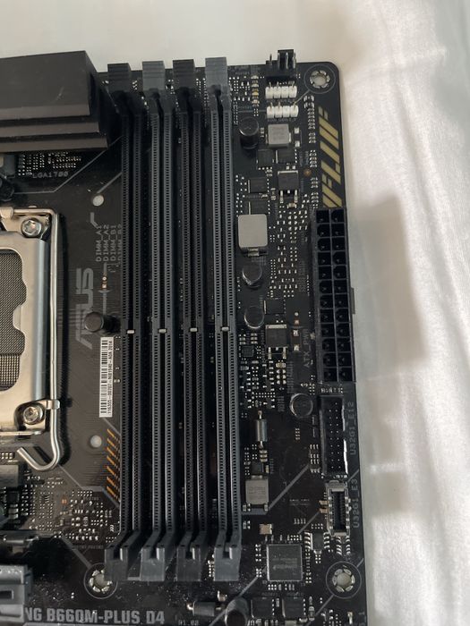 Дънна платка ASUS TUF B660M plus d4