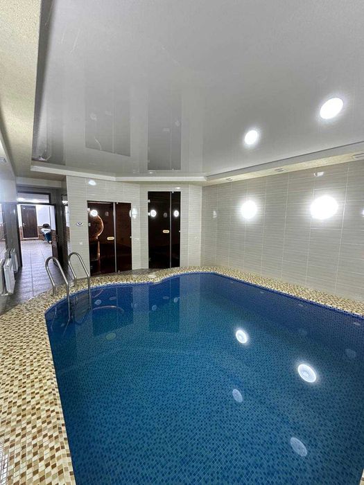 Район: Юнусабадский  Улица: Зенит 5.8  сотки 550  кв.м.