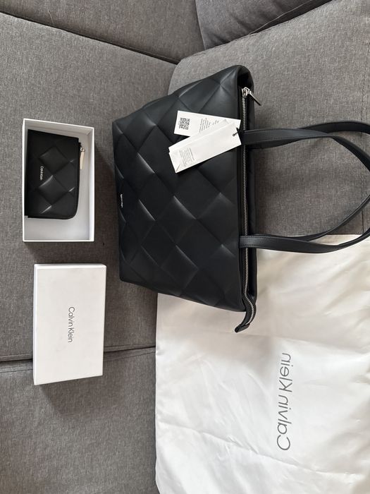 Чанта и протмоне!Calvin Klein!Комплект!