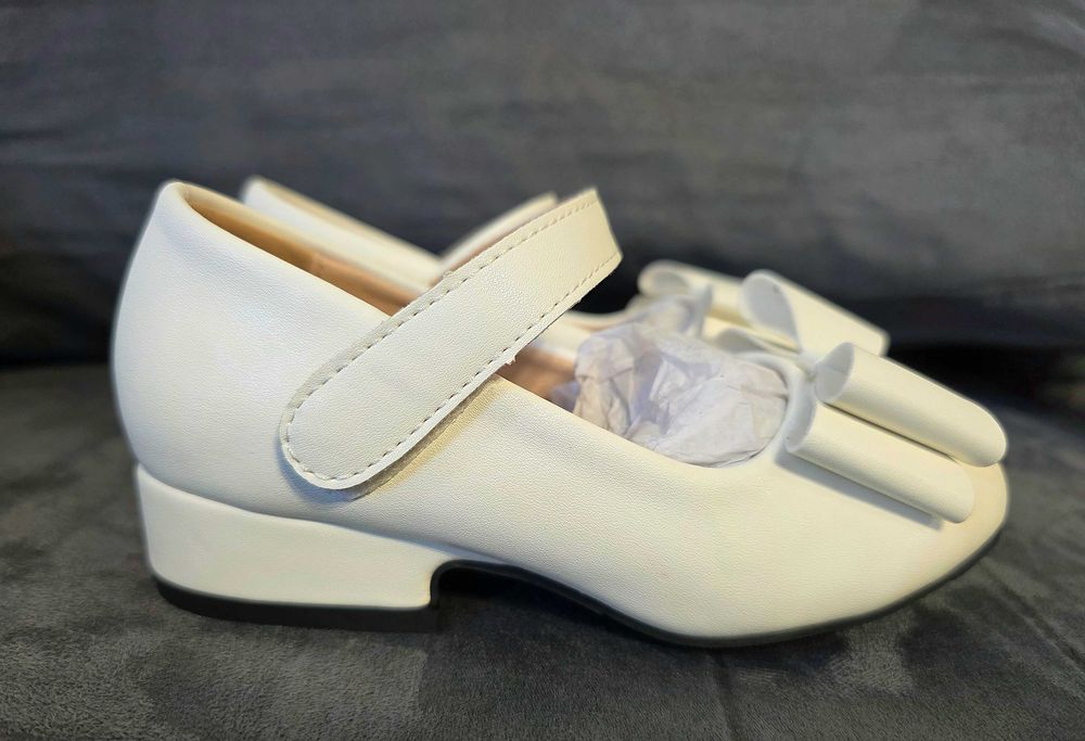 Нови детски обувки