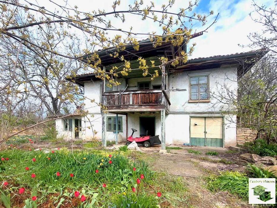 140337 Уникален имот с 5 дка двор и две къщи в с. Паскалевец