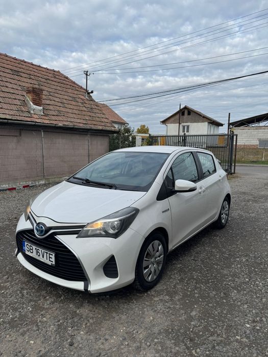 Vând Toyota Yaris