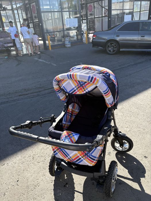 Продам коляску Пилот