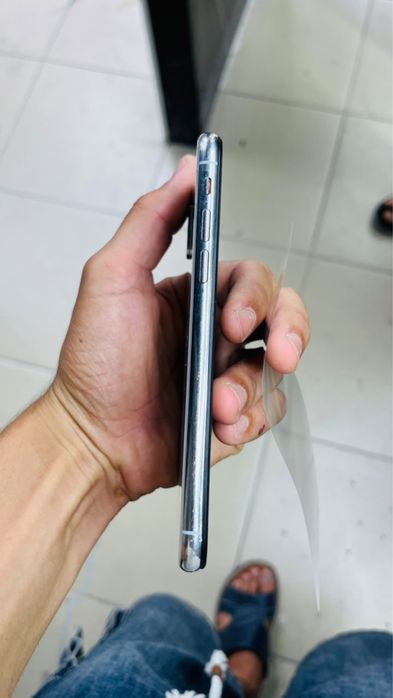 iPhone x сатылдады емкость100% экран-новый