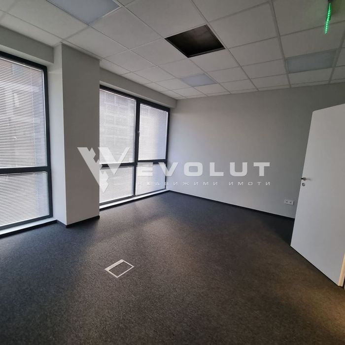 Дава се под наем Офис в София, Малинова долина - 150 кв.м за 1500 € - Снимка #7