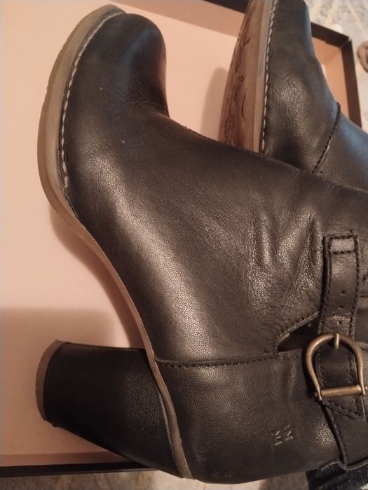 Дамски боти на висок ток