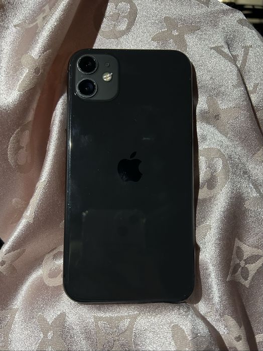 Продам IPhone 11