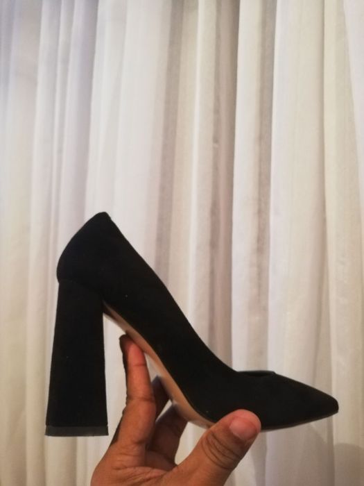 Продаётся туфли женские