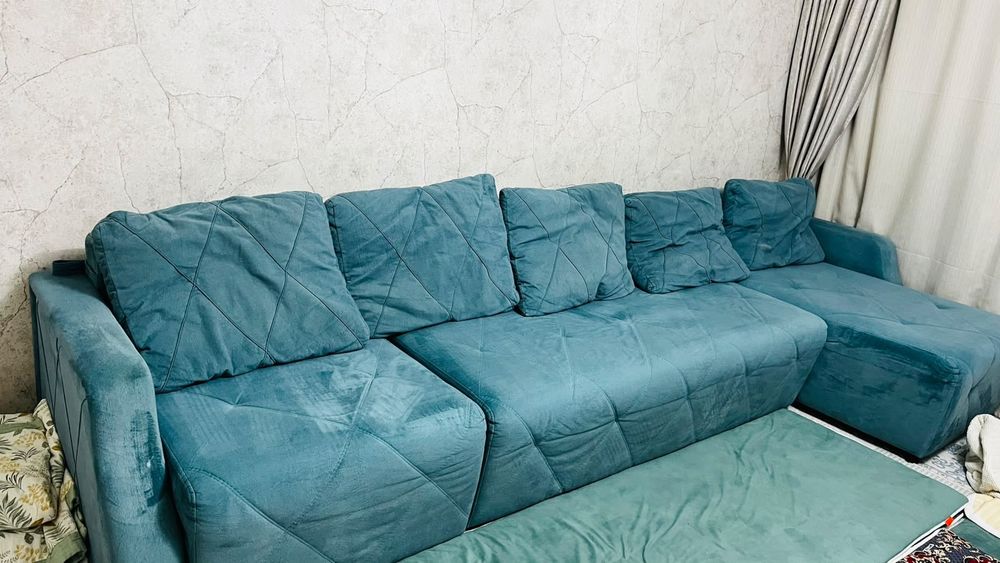 Продам Диван для гостиной