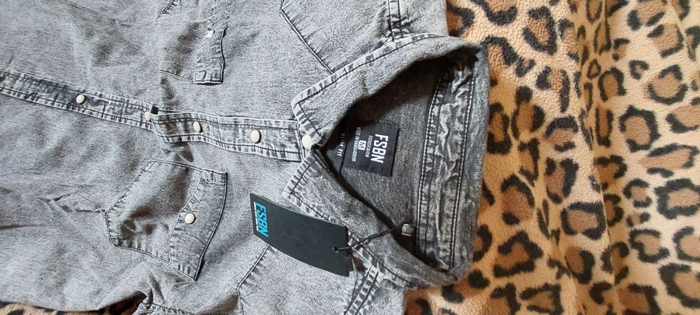 Продам , рубашка мужская р М , 44-46