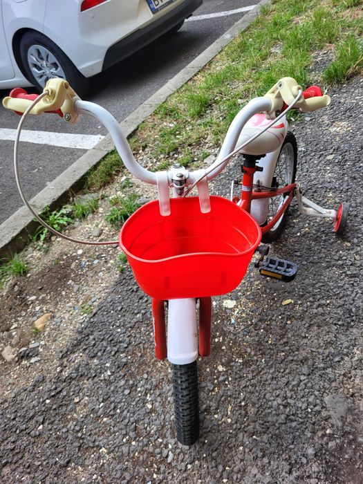 Vand bicicleta copii 3-6 ani cu roti ajutatoare