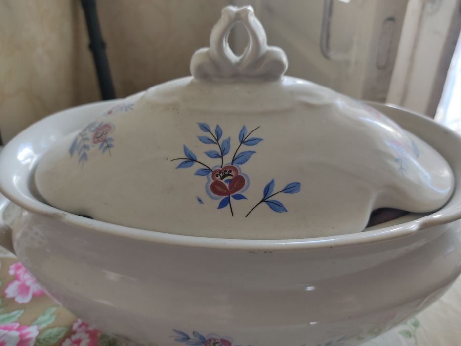 Супница посуда.                                 .