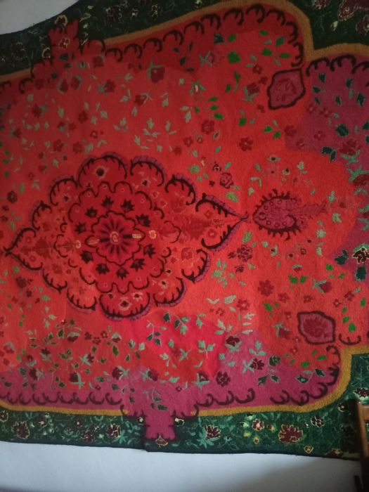 Продам покрывало ручной работы .
