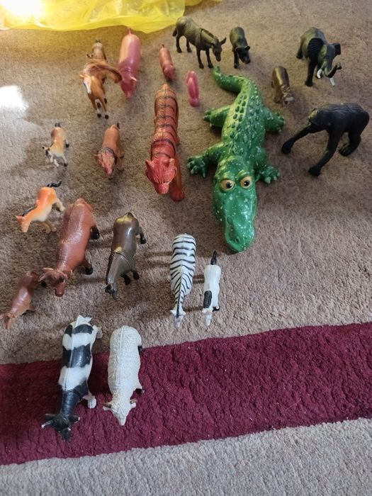 Комплекты игрушек  за 1400