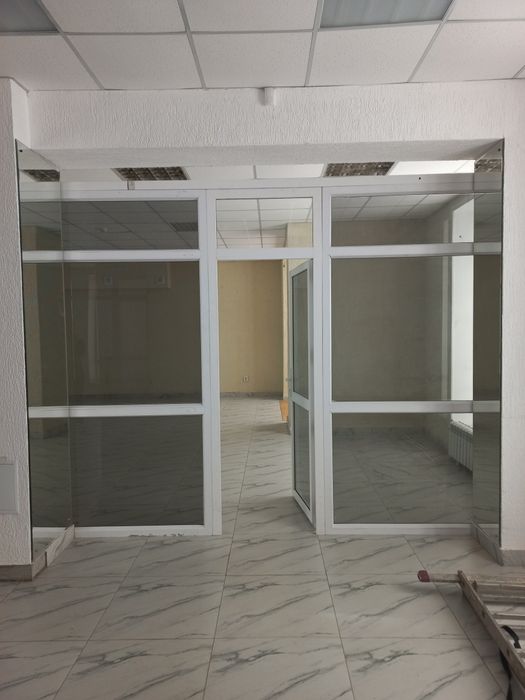 Продам пластиковую перегородку