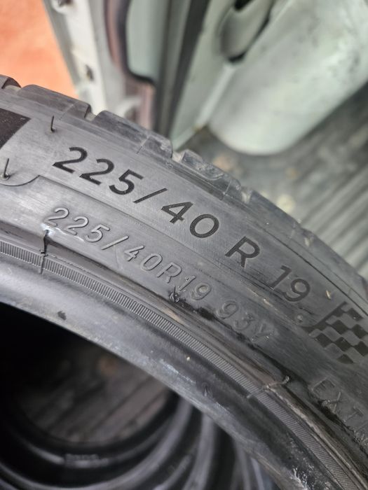 Гуми Спорт Пакет 225/40/19 & 255/35/19