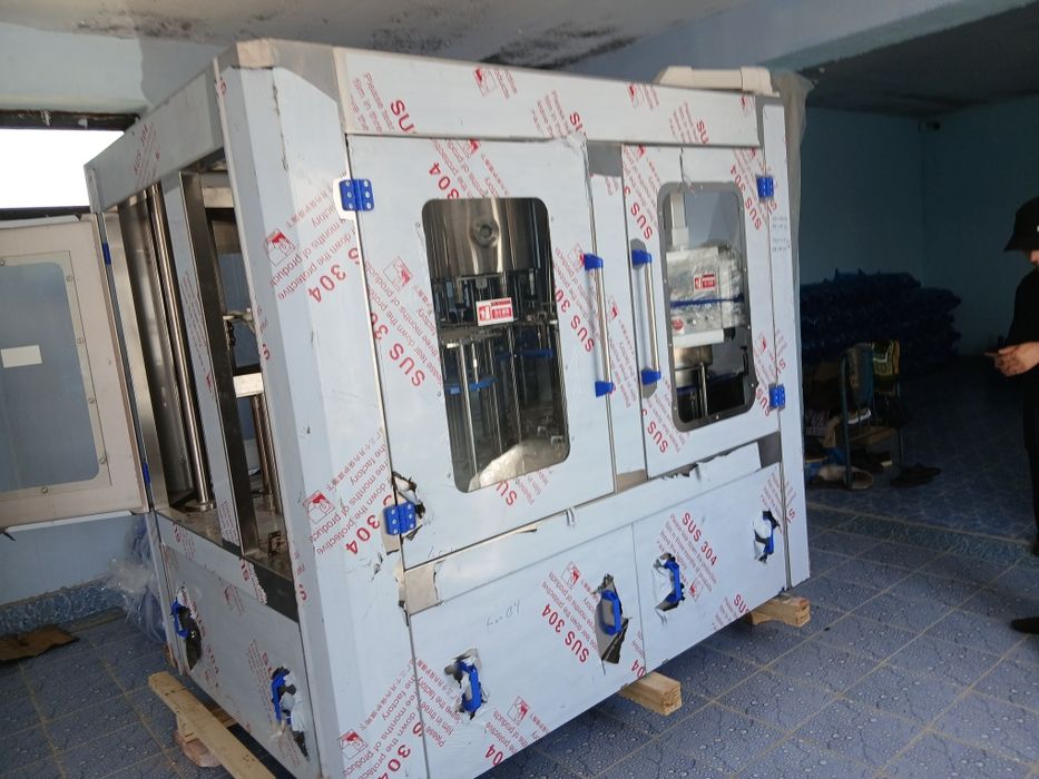 Suv qadoqlash linyasi ovtomat 05,1,1,5litrli