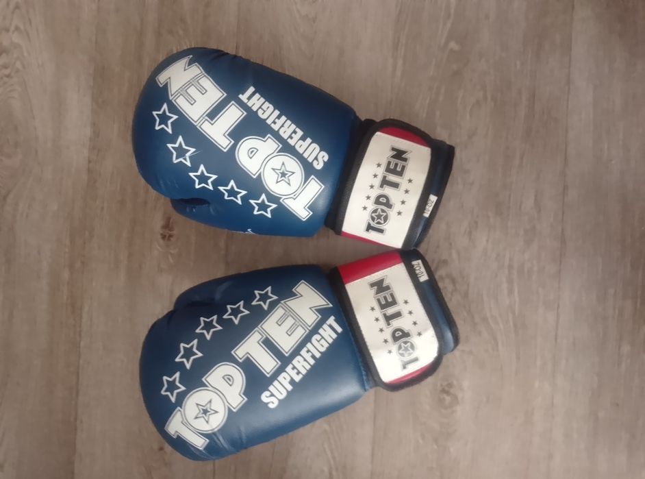 Продам перчатки для бокса