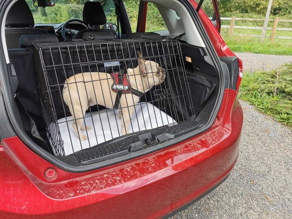 Сгъваема клетка за кучета с метална табла и постелка 60х40х51