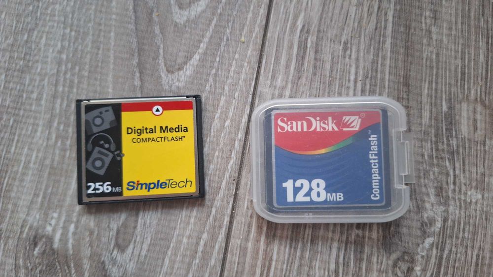 Canon A10, 2 x card memorie, husa, trepied