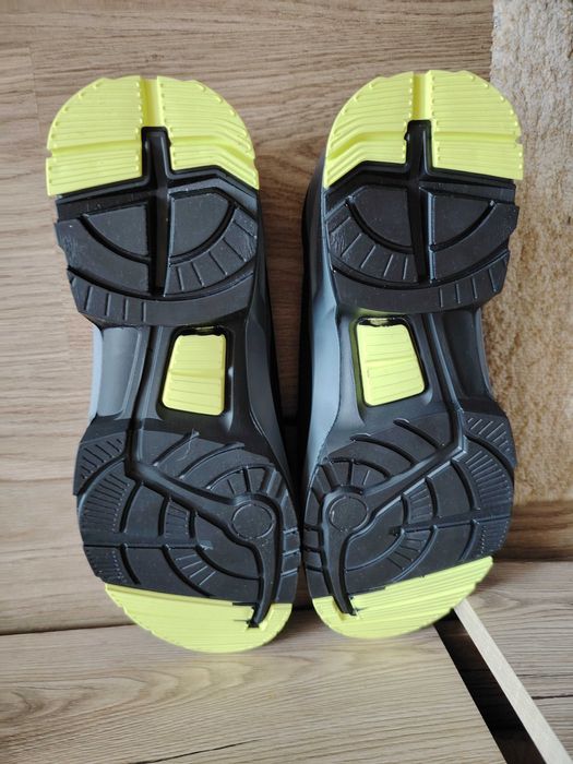 Bocanci - Pantofi de protectie Uvex , marimea 42 , NOI