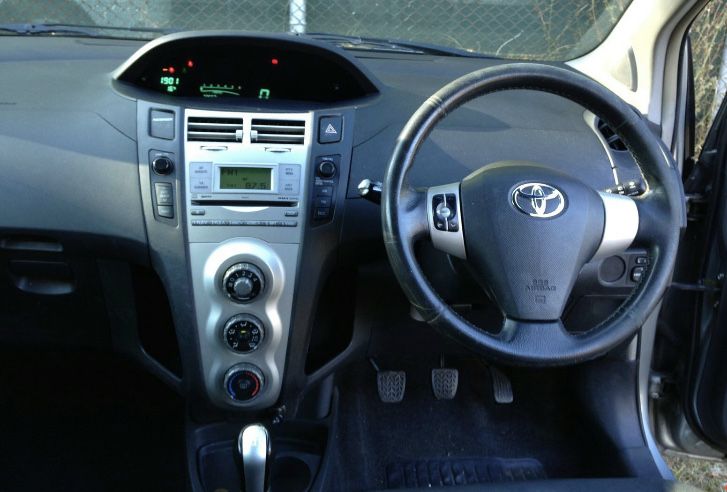 Тойота ярис/Toyota Yaris 1.4D4D 90кс 2007г/2врати/НА ЧАСТИ/