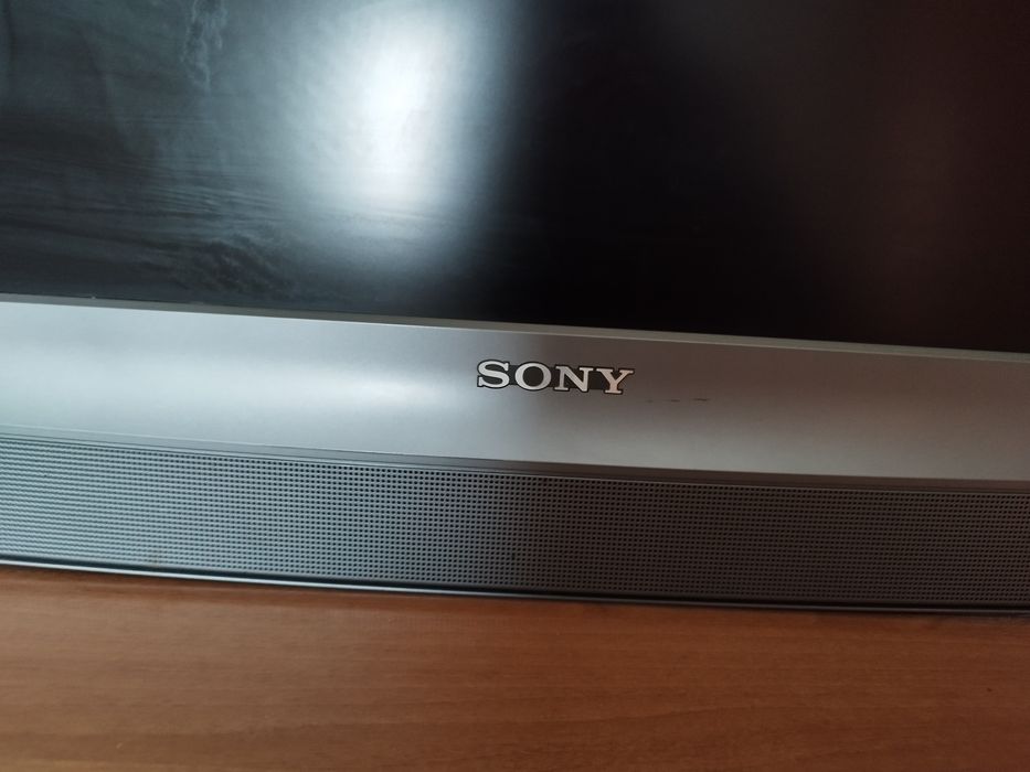 Телевизор Sony  и Тoshiba