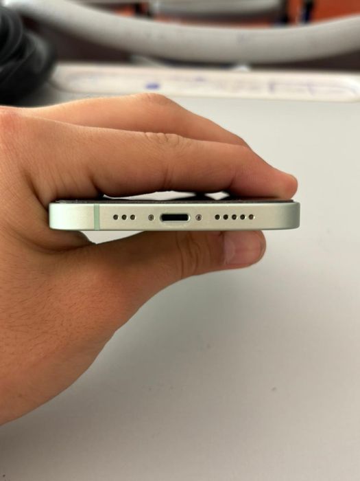 Айфон 12.      ,.