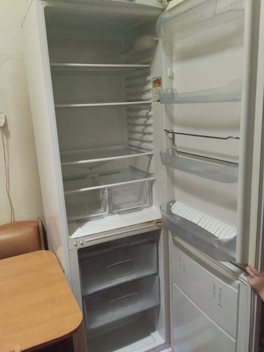 Продам холодильник в хорошем состоянии