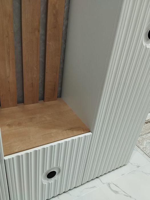 Продам прихожую Россия мдф