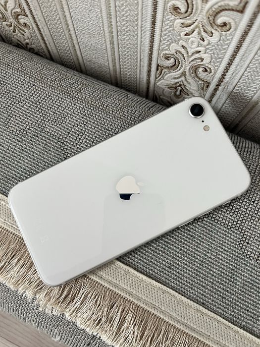 Продается Iphone Se 2020