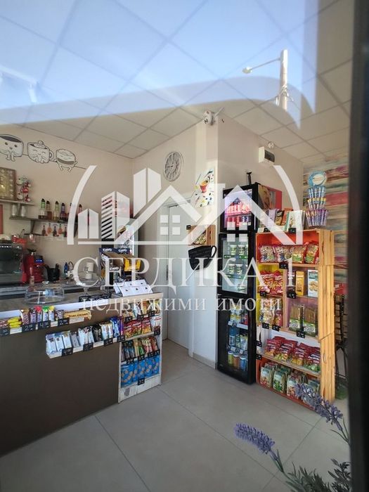 Дава се под наем Магазин в София, Център - 44 кв.м за 612 € - Снимка #1