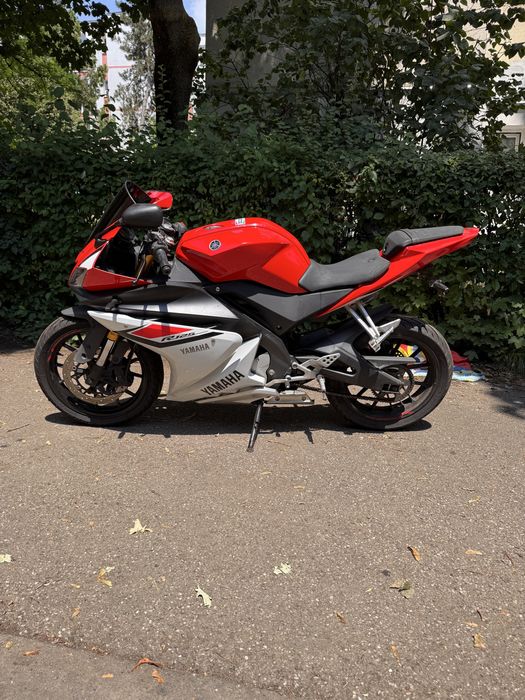 Yamaha YZF R125!!!  Abs fata spate !!
