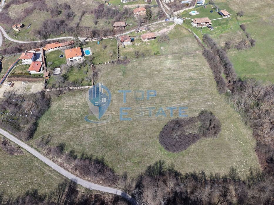 Огромен парцел с панорама в близост до язовир Йовковци