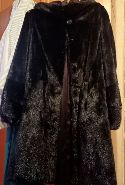 Норковая шуба в идеальном состоянии.