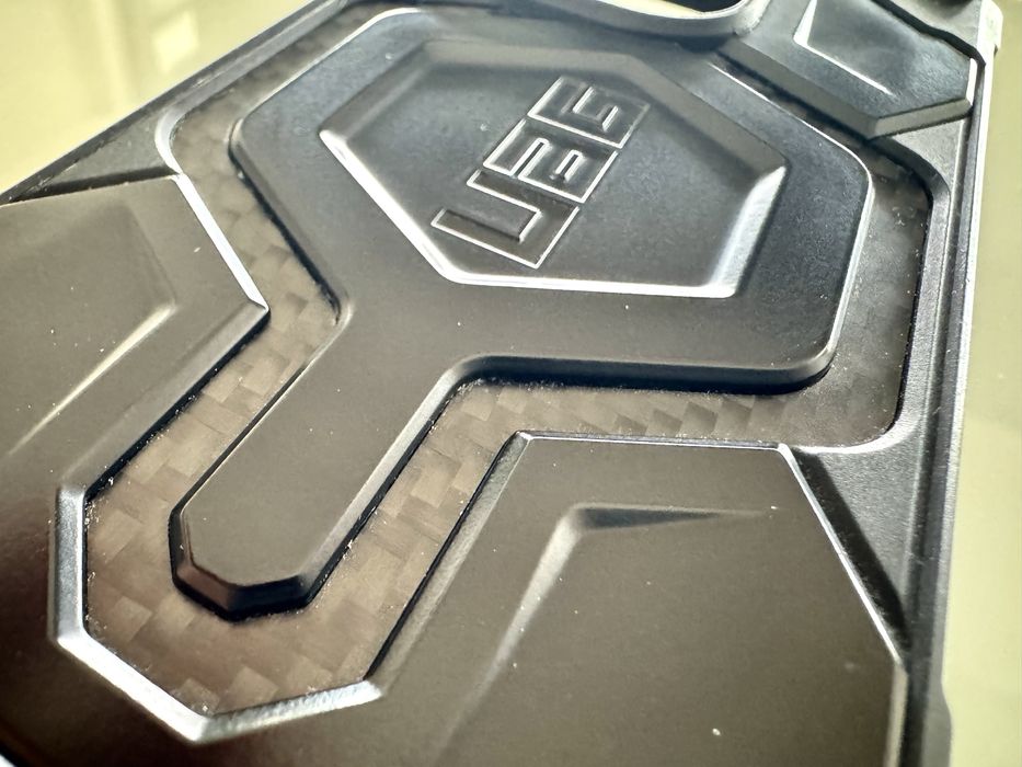 Husă UAG Monarch Pro iPhone 15 Pro