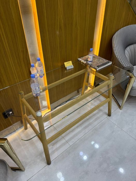 Стеклянные столы