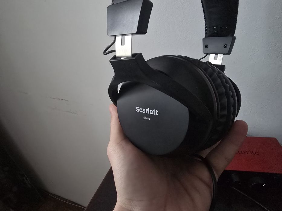 Home studio Focusrite interfata audio