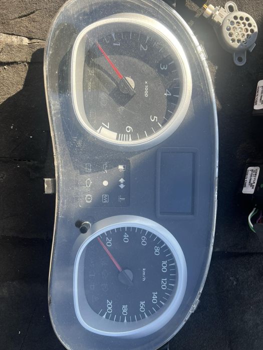 Dacia Duster 1.6i Дачия Дъстер километраж 85000км бензинов 1982191