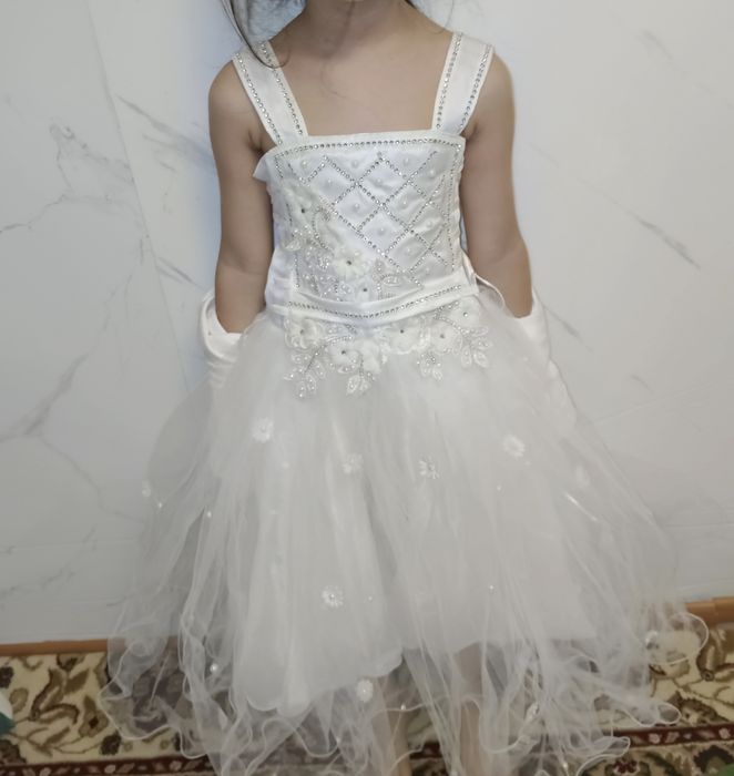 Платье нарядное пышное