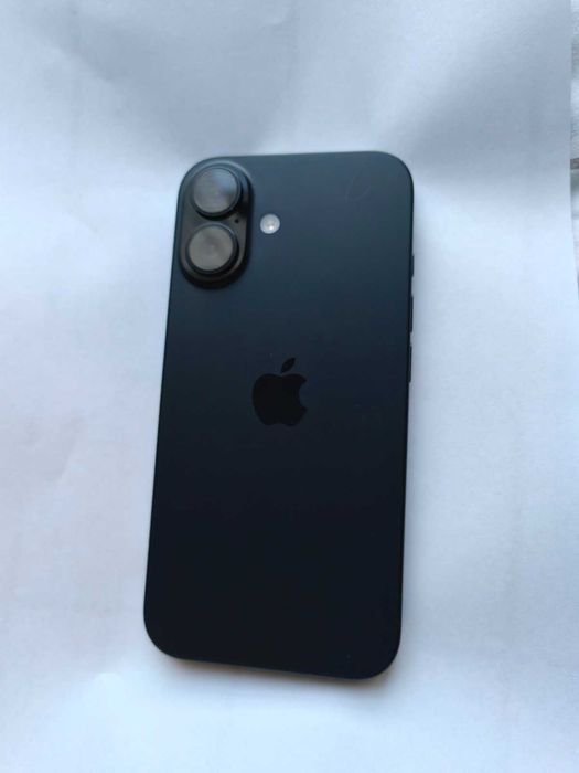 Apple  IPhone  16